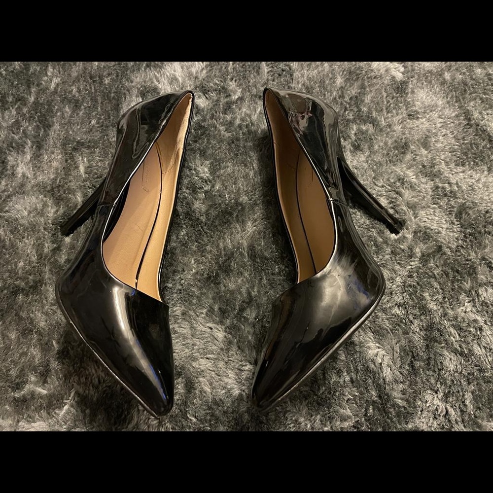 Excellent condition Zara Trafaluc Black Pointy Toe Pumps 👠👠